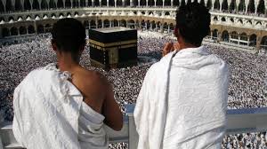 Tidak salah bagi sesiapa sahaja untuk mengerjakan umrah dan haji kerana tiada halangan dalam beribadat asalkan mengikut hukum yang telah hukum mengerjakan umrah adalah sama dengan hukum mengerjakan haji iaitu wajib sekali seumur hidup bagi sesiapa yang berkemampuan untuk. Amalan Dan Tata Cara Mengerjakan Ibadah Umroh Berikut Niat Dan Bacaan Saat Melaksanakan Umroh Tribun Sumsel