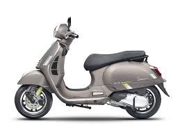 Vespa Model - GTS SUPER TECH 250 | Vespa Indonesia