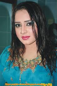 View nadia gul's profile on linkedin, the world's largest professional community. Nadia Gul Six Shefalitayal