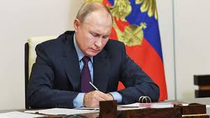 Если рассматривать статью путина только с этой точки зрения, то по сути в заключение стоит также отметить, что в своей статье путин упомянул и о нас, а точнее о бывшей чехословакии. Ppgghzvhrsmoxm