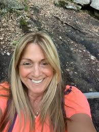 Hike to Perkins Tower with pretty colors