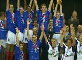 Bonjour, je cherche le titre de la chanson officielle de la coupe de monde 1998, merci d'avance. I Will Survive Hymne De L Equipe De France A La Coupe Du Monde 1998