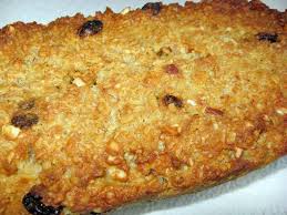 Fertig Gebackener Fettfutterkuchen Fur Wildvogel Fettfutterkuchen Vor Dem Backen C Ga Kuchen Rezepte Einfach Lebensmittel Essen Vogelfutter Selbst Herstellen