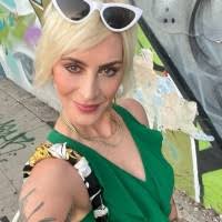 2600+ "'reggie" profiles