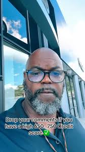 Drop your comment below⬇️#fypage #creditscore #fypreels #cars #salesman  #comedy #carsalesman #car #atlanta