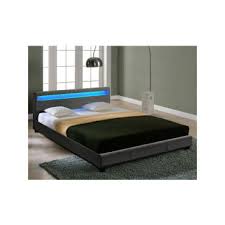 Malgré un prix de 180€ en taille 90×190 cm, il offre un bon confort, un design simple et discret. Corium Lit Elegant Avec Lumimeres De Led 140 X 200 Cm Confort Design Vente De Lit Adulte Conforama