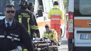 Oggi sono 18 anni esatti dalla morte di alex baroni: Con L Auto Contro Un Albero A Camp Darby Grave Un Livornese Il Tirreno Livorno