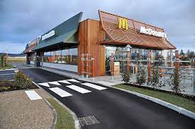 La nouvelle application stationaute a pour but de comment savoir si la prochaine aire de services aura des jeux pour les enfants pour qu'ils se défoulent ? Mcdonald S A Levernois Cote D Or En Bourgogne Cote D Or Tourisme