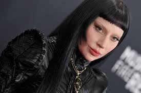 Zach Lamb (@doctor_lamb)