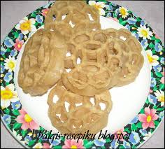 Kueh loyang @ kuih goyang @ kuih ros @ kuih sarang tebuan. Kuih Loyang Kuih Goyang Kuih Sarang Tebuan
