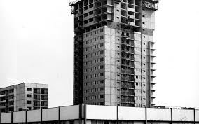 Balkon, bad mit wanne, kelleranteil, zentralheizung, wg geeignet. Geschichte 50 Jahre Halle Neustadt Kulturfalter Halle