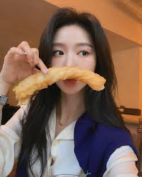 Hello everyone. My name is Mariam and I am girl in the age of 16 . I am new  in this group. I need friends in the same of my age.