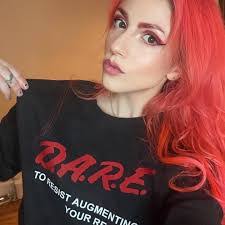 Jen Stein's Instagram, Twitter & Facebook