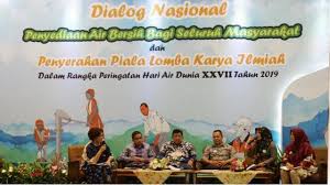 Tema dan topik merupakan hal terpenting dalam setiap karangan, apapun jenis karangannya. Ingatkan Tentang Air Bersih Dan Sanitasi Kemen Pupr Gelar Dialog Nasional News Liputan6 Com