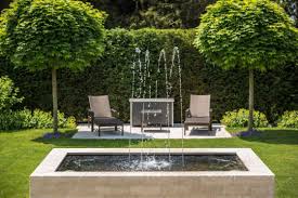 Moderne wasserspiele für ihren garten. Erholung Im Garten Dank Springbrunnen Galanet