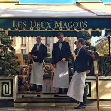 Un Classique De Saint Germain Des Pres Les Deux Magots Saint Germain Des Pres Les Deux Magots Saint Germain Des Pres Bistrot Paris
