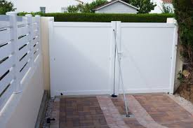 Portail Battant Alu Manuel Pose En Applique Avec Barre De Contreventement Mimizan Portail Aluminium Portail Aluminium Battant Portail Battant Alu