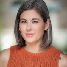 Kristen Chase's Instagram, Twitter & Facebook