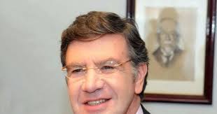 Il vend l'image d'un homme nouveau « capable de résoudre les problèmes quotidiens des gens ». Chile An Opus Dei Convent Or A Country On The Liberal Path Mercopress