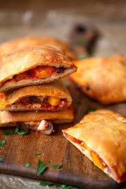 Pizzataschen Selber Machen So Geht S Tk Geeignet Kochkarussell Rezept In 2020 Pizzataschen Pizza Taschen Pizza