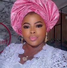 💞Married To Mr Popular💄 (Couple's Romance) #Season_2 Episode 34 By: Faith  Lucky. Bethel's Pov: The sun rays glinted