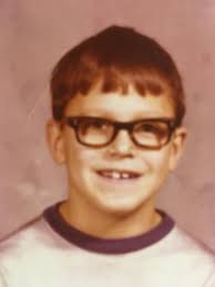 I am the daughter of Ozzie Louise Booker she was born in Paris, Texas and  the youngest of 3 her father was Curnis Lee Booker