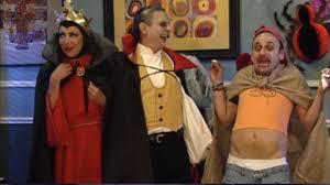 Al entrar en el ascensor, saludo a mis vecinos. Vecinos Noche De Halloween Tv Episode 2005 Imdb