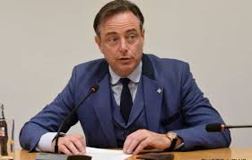 Open brief aan bart de wever. Bart De Wever Vindt Het Vreselijk Voor Jarige Zoon Zal Ons Nog Jaren Achtervolgen Showbizz 24