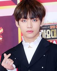 Press Photos Of Bts V At The 2016 Kbs Song Festival Red Carpet 161229 Kim Taehyung Bts Taehyung Taehyung