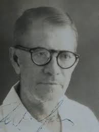 Rodolfo Anaya is cousin to my husband related through my husband's Mother  Rose Anaya-Muñiz