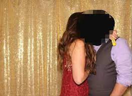 In a thread posted on reddit, which has since gone viral, an. Cheating Husband Busted In Wedding Photo Booth Pictures