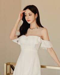 美容整形の名医紹介 目 鼻 豊胸 脂肪吸引 オルチャン on instagram ドーリーフェイスの解説 目鼻立ちがくっきりとしているので平均的な日本人の顔よりも華やかな目鼻立ちですね 眉間から高さを出して顔にシャドーを入れる治療としてはプロテーゼなどの