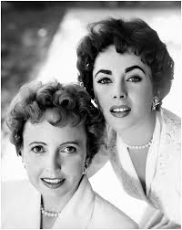 Stage actress Sara Sothern with daughter Elizabeth Taylor. Circa.1934.