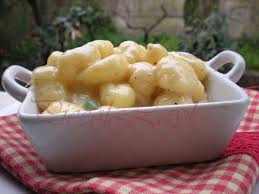 La ricetta, gli ingredienti e i consigli per preparare gli gnocchi alla bava in autunno o inverno scaldatevi con un primo gustoso e corposo: Gnocchi Alla Bava Tradizioni Della Valle D Aosta Profumo Di Sicilia
