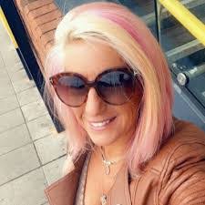 Sharron Lee's Instagram, Twitter & Facebook