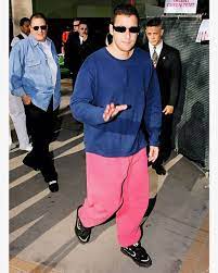 He's even worn slippers to his own premieres on numerous occasions.buried between these faux pas, however, is a valuable lesson becoming increasingly important. Pin Auf Gumanoid