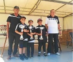 Les 7 équipes de la tournée estivale et une équipe locale avec. Integrale Guilerienne Petanque Finistere