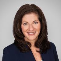 Carrie Bach's Instagram, Twitter & Facebook