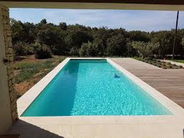 C'est en quelque sorte raccordement pour le nettoyage : Une Piscine Sans Skimmer Avec Covrex Installateur De Clim Reversible Gordes Provence Chauffage