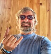 Heritage Days Committee members Elaine Bongarzone, Jean Di Giacomandrea and  Susan Fiore met with Chamber Treasurer Dan Taylor today to draw the winner  of the Levitate Paddle Board Package. Congratulations to William