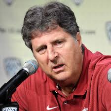 Mike Leach's Son Delivers Loving Tribute For Washington State Hall of Fame  Induction