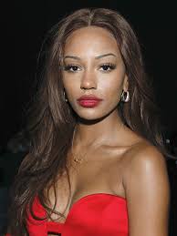 Savannah Smith's Instagram, Twitter & Facebook