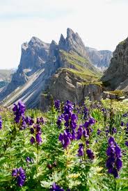 Christina and selva in val gardena. Seceda Optional Pieralongia Detour An Easy Day Hike In The Dolomites Borderless Bliss