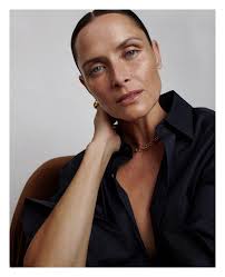 Emily Mazur's Instagram, Twitter & Facebook