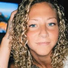 Jennifer Brydon's Instagram, Twitter & Facebook