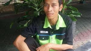 Bagi anda yang sedang mencari berapa besar gaji umr di jawa barat, anda telah sampai di tempat yang tepat. Suka Duka Bekerja Menjadi Porter Stasiun Gambir
