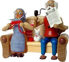 Oma diivanil kujundamine tagab, et saate täpselt seda, mida soovite. Hodrewa Legler Rauchermann Oma Und Opa Auf Dem Sofa Fur 61 75