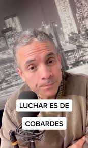 Sígueme en Instagram como @niquearaoz74 #luchar #lucharporamor #noluches  #noluchesporalguienquenovalelapena #esdecobardes #cobardes #suelta #soltar  #parati