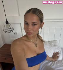 Emma Fischer  emmasophxeew Гола изтичане OnlyFans снимка 4 - Nudogram v2.1