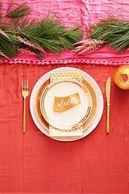 A neutral palette of gold and silver sets the mood for a tasteful table setting. 44 Christmas Table Decorations Place Settings Holiday Tablescapes